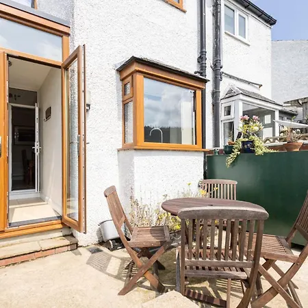 Host & - The Willows * Great Ayton