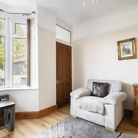 Host & - The Willows グレート・アイトン