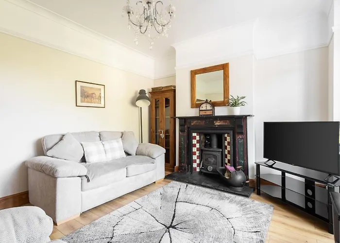 Host & - The Willows